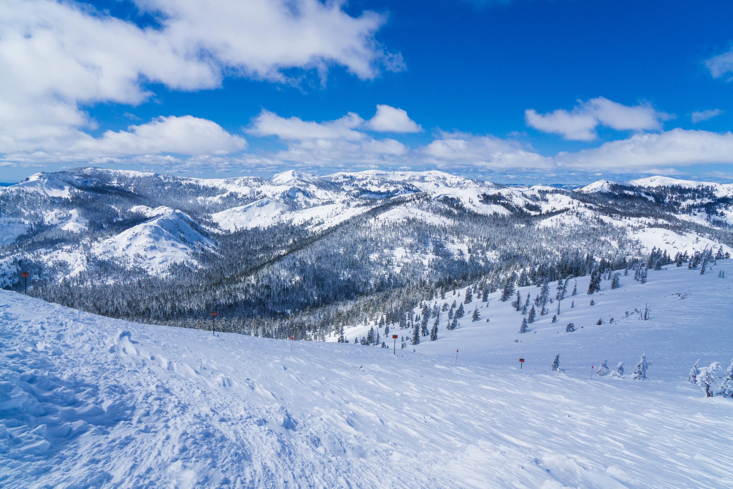 Snow covered slope in Sierra-at-Tahoe Ski Resort. Photo from Shutterstuck.