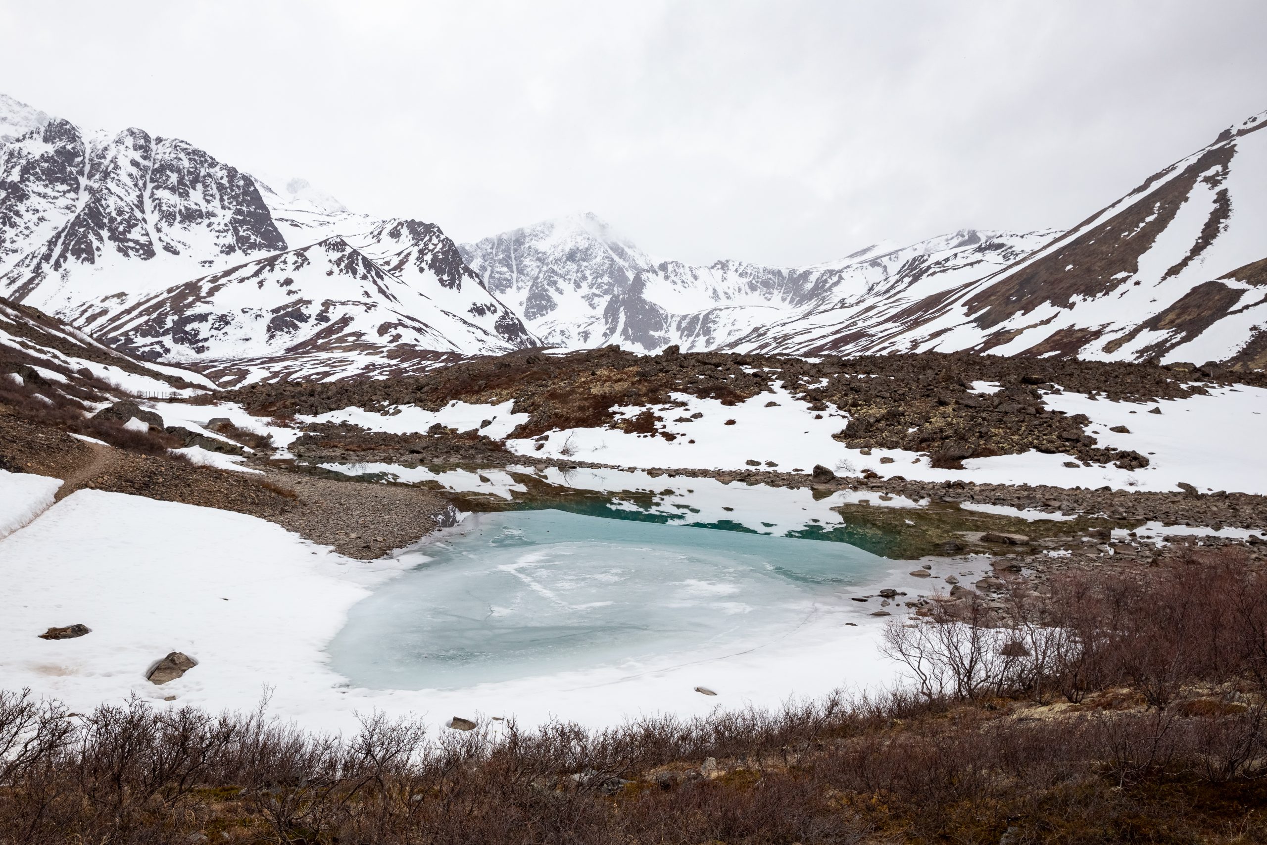 Chugach State Park snow mountains. © Wirestock | Dreamstime.com