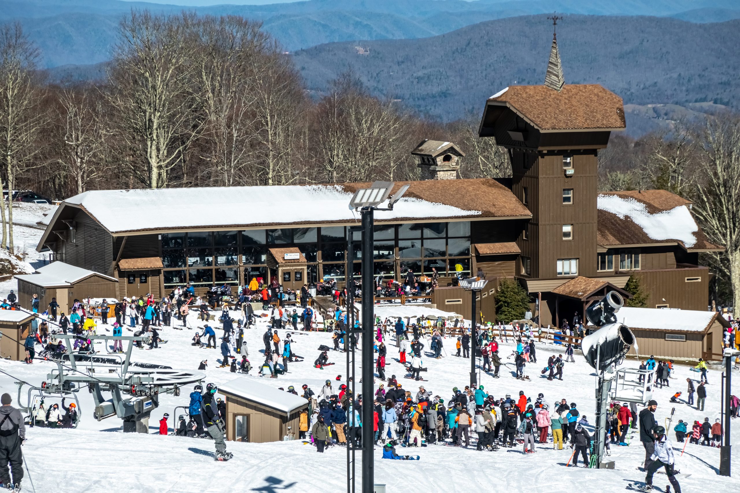 Many people at Beech Mountain Ski Resort