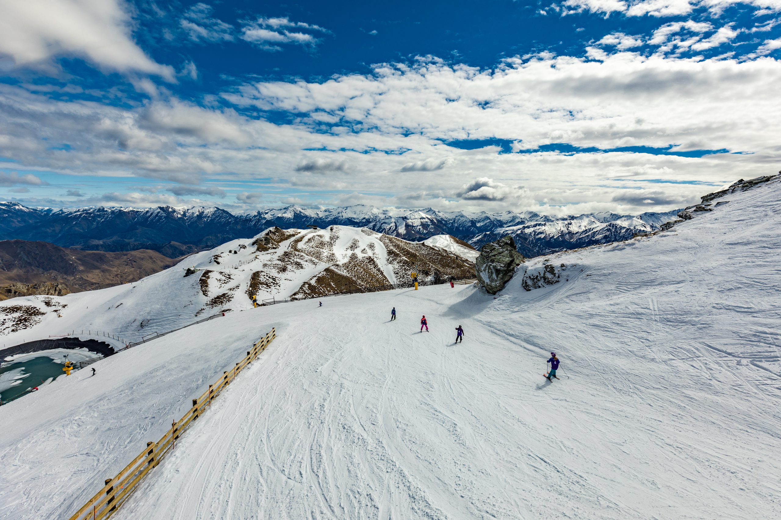 Skiing in Coronet Peak. © Martin Valigursky | Dreamstime.com