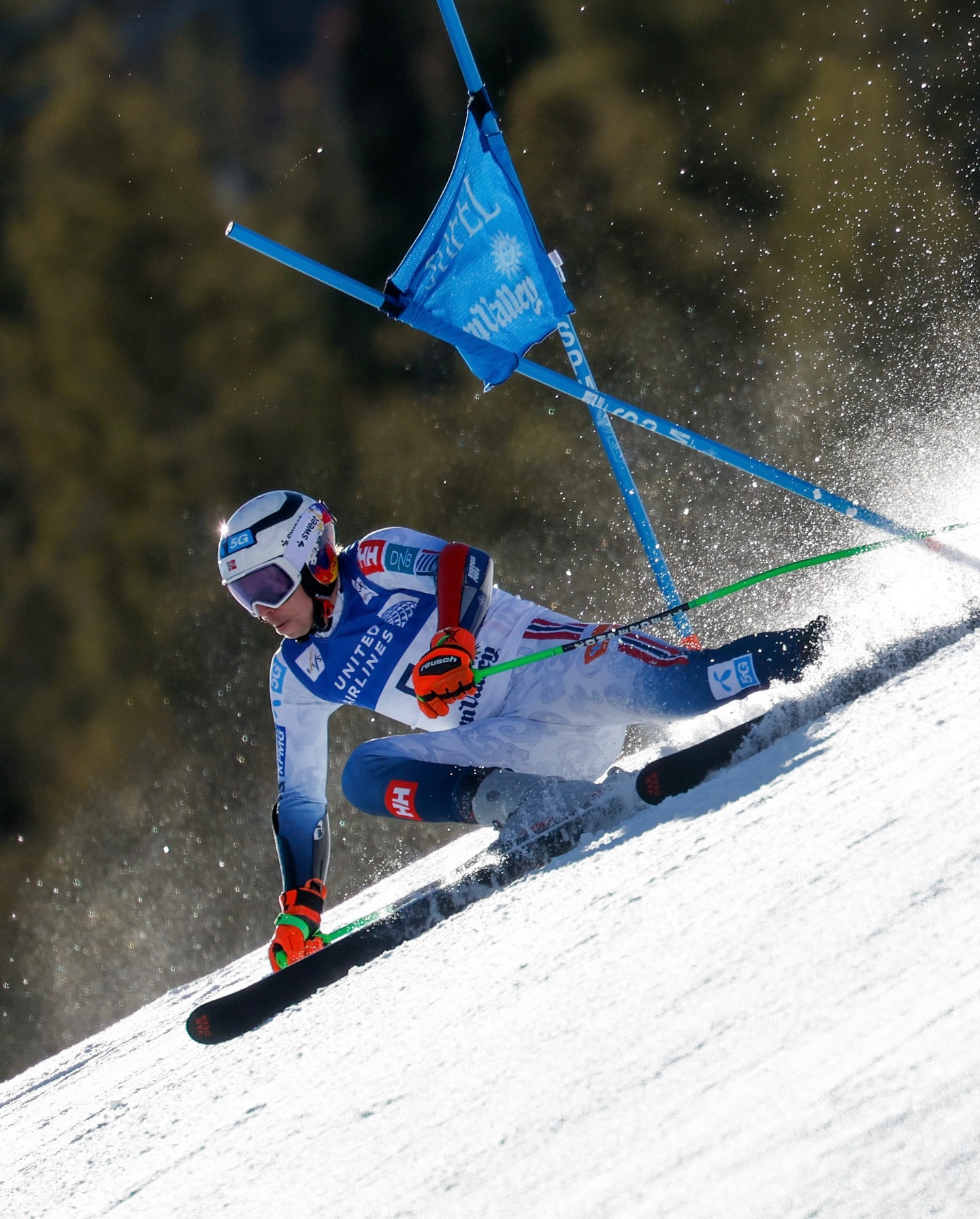 The Last Giant Slalom Turns of This Season 4 image 48