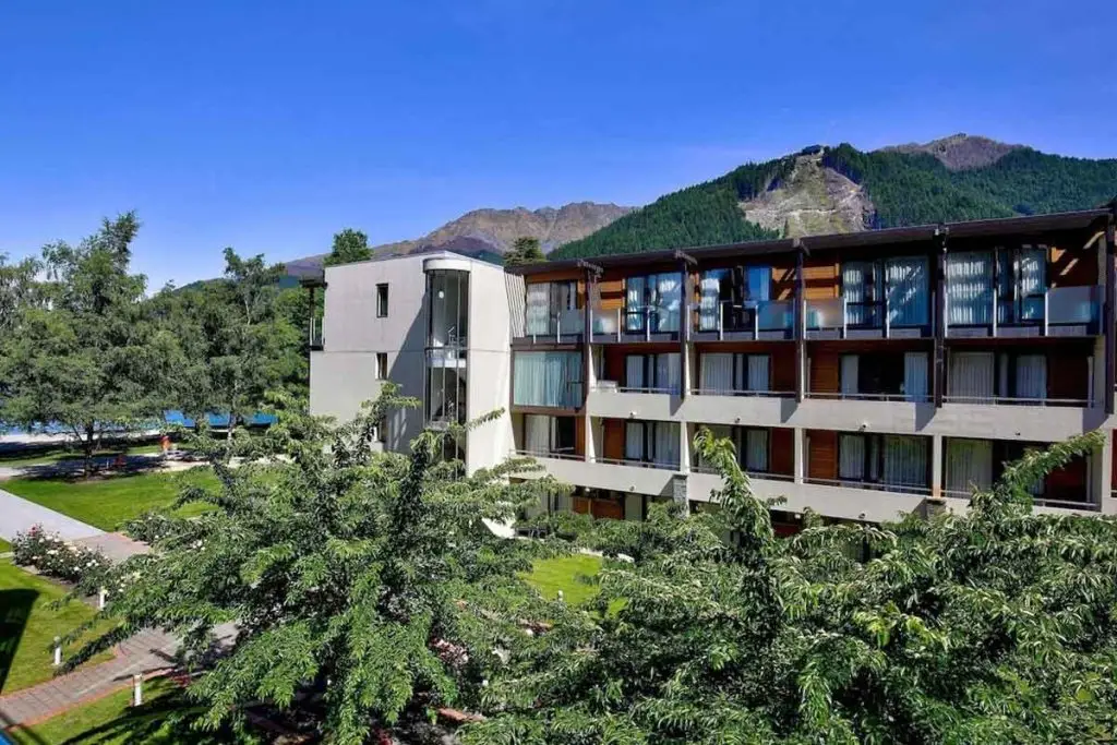 Novotel Queenstown Lakeside Coronet Peak Skiersplanet