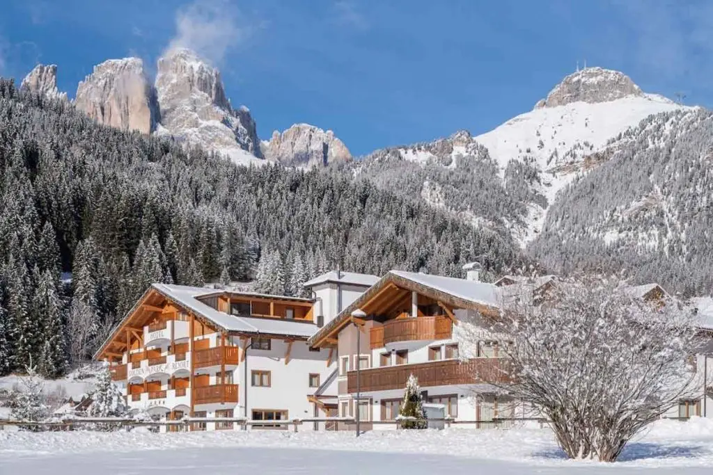 Golden Park Resort Canazei Ski Resort Skiersplanet
