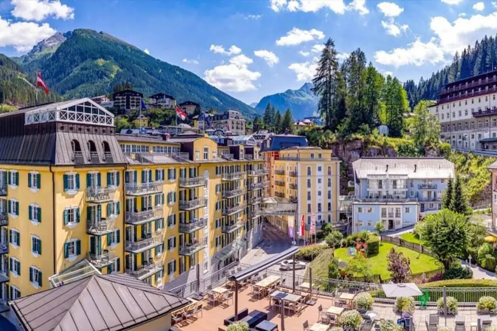 MONDI Hotel Bellevue Gastein Bad Gastein Ski Resort Skiersplanet
