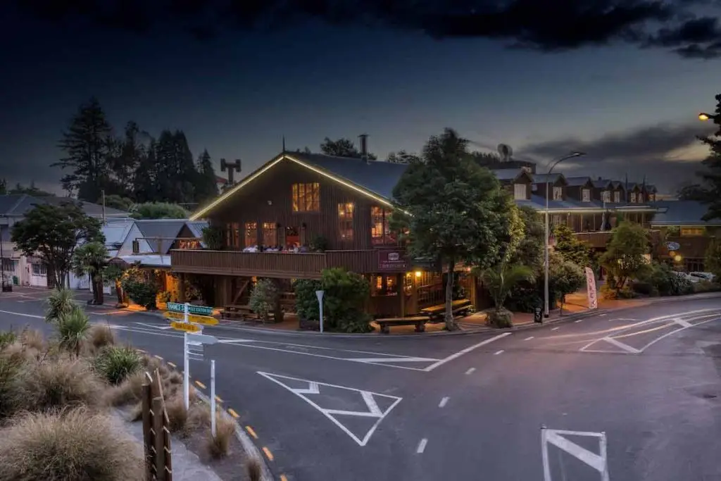 Powderhorn Chateau Whakapapa Ski Resort Skiersplanet