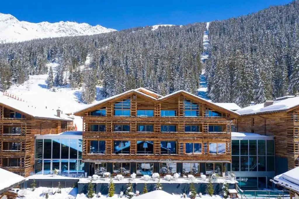 W Verbier Ski Resort Skiersplanet